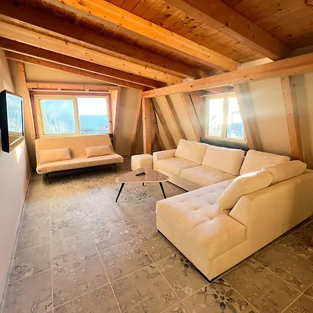 Sea View Apartmán *