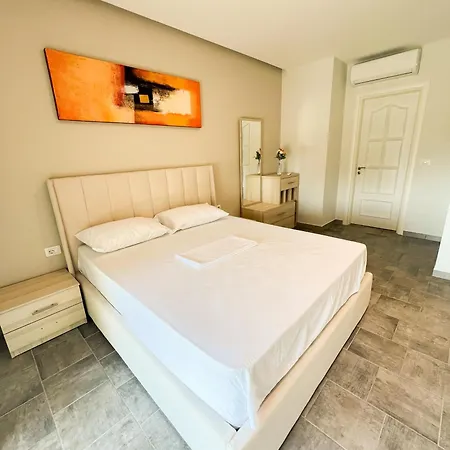 Sea View Apartment *